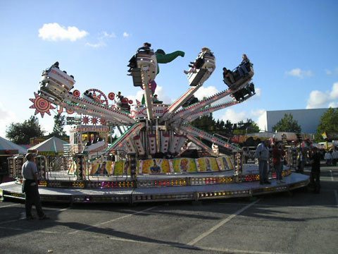 Jump & Smile funfair hire